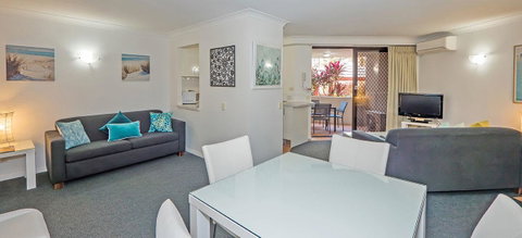 Burleigh On The Beach - Foster Accommodation 19