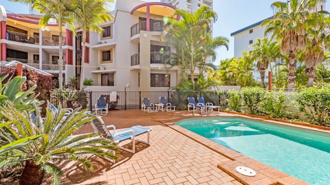 Burleigh On The Beach - Foster Accommodation 8