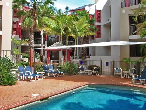Burleigh On The Beach - Foster Accommodation 6