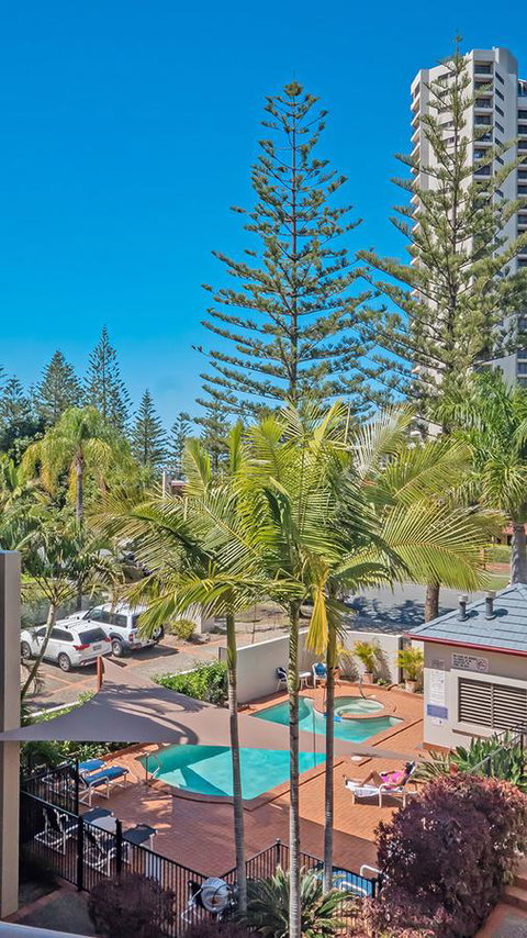 Burleigh On The Beach - Foster Accommodation 23