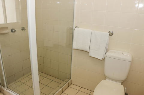 Salisbury Hotel Motel - Foster Accommodation 20
