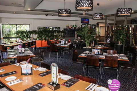 Salisbury Hotel Motel - Foster Accommodation 4
