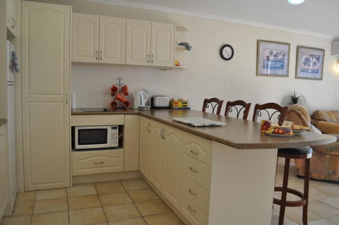 Burleigh Palms Holiday Apartments - Foster Accommodation 18