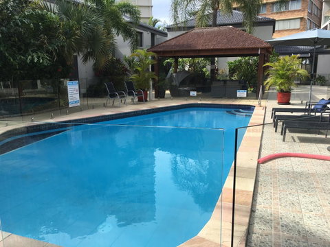Burleigh Palms Holiday Apartments - Foster Accommodation 2