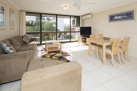 Burleigh Palms Holiday Apartments - Foster Accommodation 15