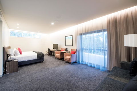 Alexandra Hills Hotel - Foster Accommodation 4