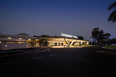 Alexandra Hills Hotel - Foster Accommodation 13