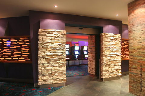 Alexandra Hills Hotel - Foster Accommodation 18