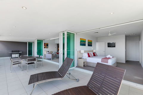 Akama Resort - Foster Accommodation 8