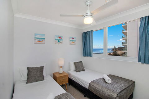 Meridian Tower Kirra Beach - Foster Accommodation 2
