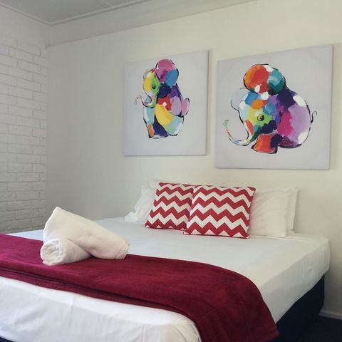Arcadia Village Motel - Foster Accommodation 1
