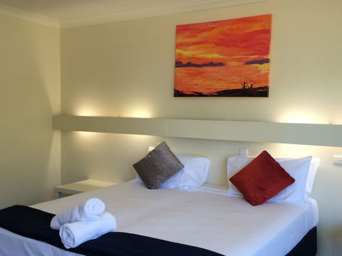 Arcadia Village Motel - Foster Accommodation 43