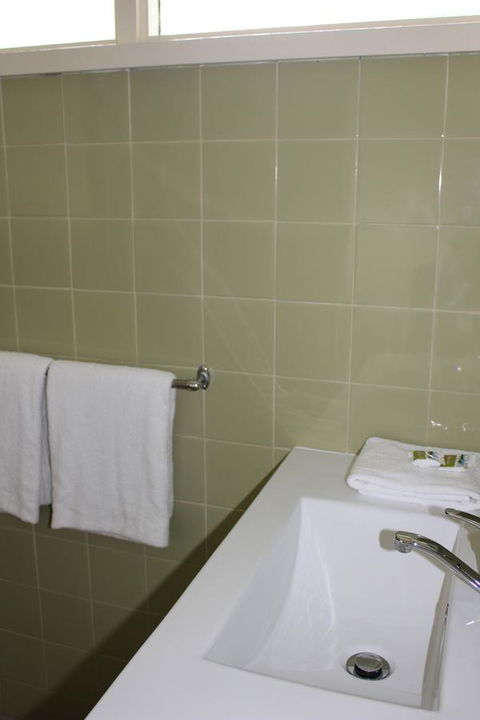Arcadia Village Motel - Foster Accommodation 12