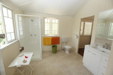 Daggoombah Holiday Home Magnetic Island - Foster Accommodation 12