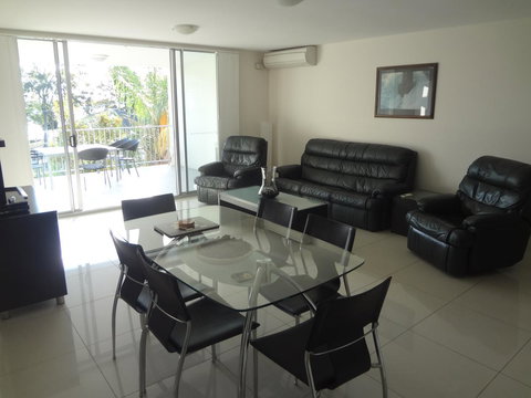 Keith's Sister - Foster Accommodation 29