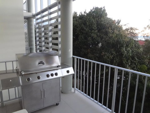 Keith's Sister - Foster Accommodation 35