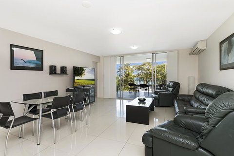 Keith's Sister - Foster Accommodation 0