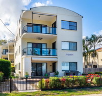 Waterfront views from private rooftop balcony - Bayview South Esp Bongaree - Foster Accommodation