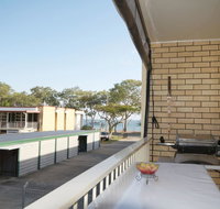 Bird Song - Foster Accommodation