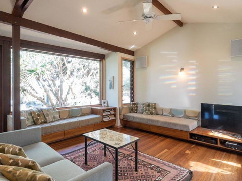 Laguna House - Foster Accommodation 14