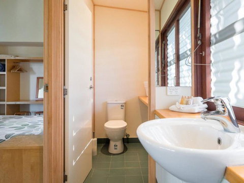 Laguna House - Foster Accommodation 10