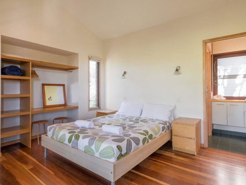 Laguna House - Foster Accommodation 6