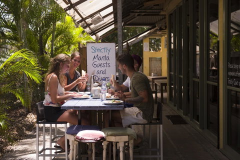 Manta Lodge YHA & Scuba Centre - Foster Accommodation 7