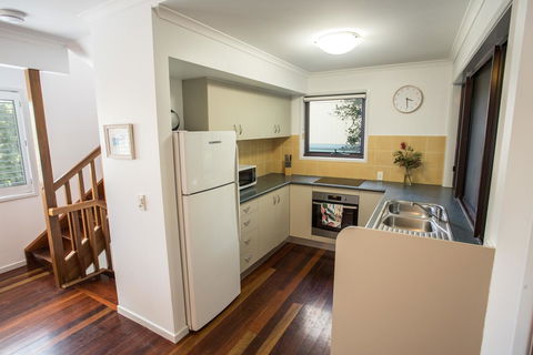 Point Break Beach House - Foster Accommodation 4