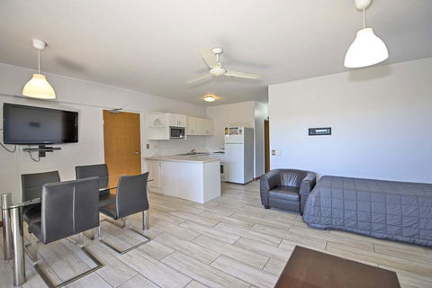 Anchorage On Straddie - Foster Accommodation 25