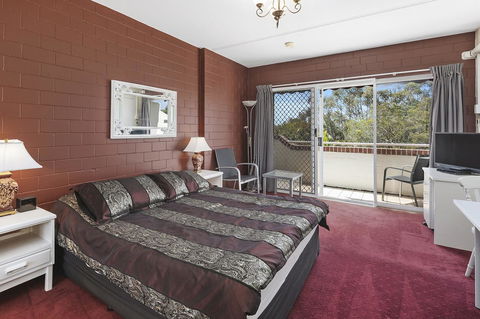24a The Islander Resort - Foster Accommodation 3