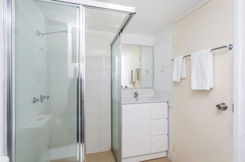 The Islander - Foster Accommodation 3