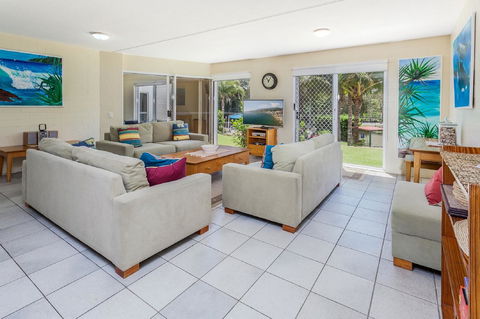 The Islander - Foster Accommodation 41