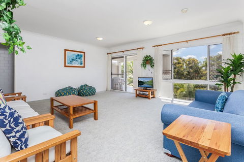The Islander - Foster Accommodation 27