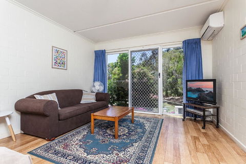 The Islander - Foster Accommodation 19