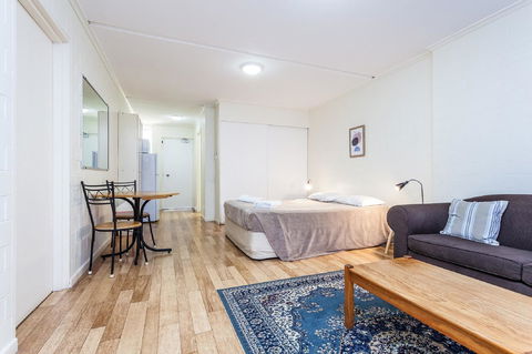 The Islander - Foster Accommodation 20