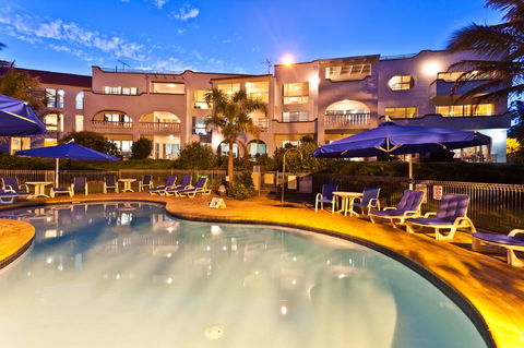The Islander - Foster Accommodation 0
