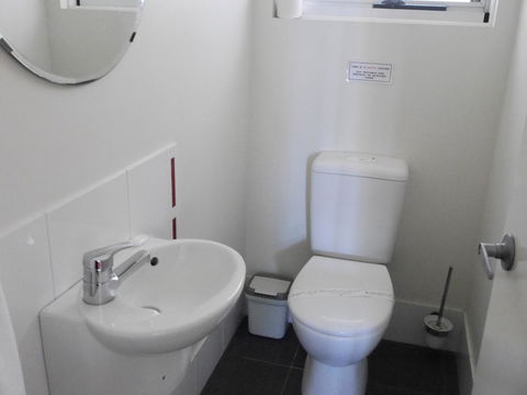 A AAA C-SHACK - Foster Accommodation 16
