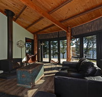 Taylors Bay Cottage - Foster Accommodation