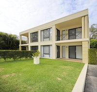 'Bagnall Views' 2/161 Government Rd - Stylish  modern duplex across the road to the waters edge - Foster Accommodation