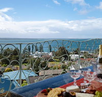 'Baylife Villa' 4a Warruga St - Large home with WIFI Netflix Aircon Linen  Spectacular Views - Foster Accommodation