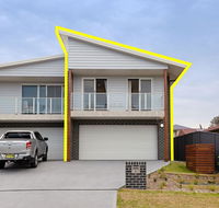 'Birubi Breezes' 2/7 Fitzroy St - Large Duplex with Air Conditioning WIFI  only 5 minute walk to the beach - Foster Accommodation