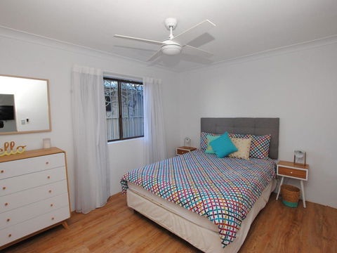 'Time And Tide' 1 - Ground Floor With Water Views - Foster Accommodation 3