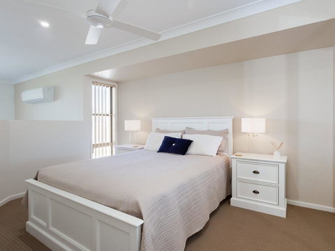 'Walk On Birubi', 1/40 Ocean Ave - Pet Friendly, WIFI, Boat Parking & Water Views - Foster Accommodation 2