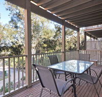 1 bedroom Executive Villa located within Cypress Lakes - Foster Accommodation