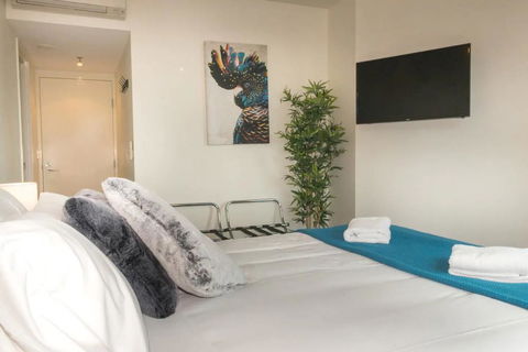 1 Bedroom Studio Apartment Near Eagle Street - Foster Accommodation 0