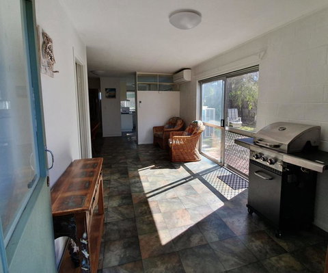 1 Spectrum Street, Rainbow Beach- Close To Shops And Main Beach - Foster Accommodation 1
