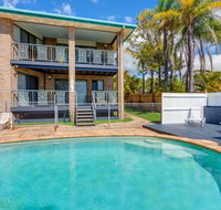 1-33 Tingira Close - Rainbow Beach Gorgeous ocean views swimming pool air conditioning - Foster Accommodation