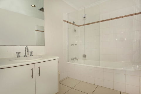 1/882 David Low Way Marcoola - 500 Bond, Linen Included, Pet Friendly - Foster Accommodation 2