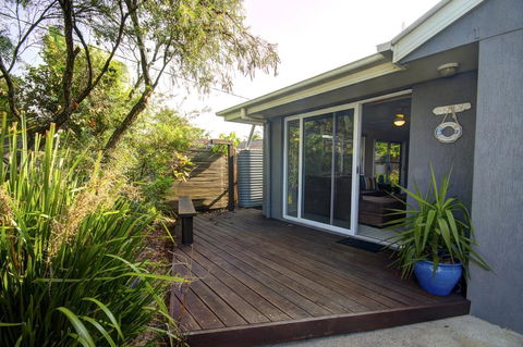 1/882 David Low Way Marcoola - 500 Bond, Linen Included, Pet Friendly - Foster Accommodation 1