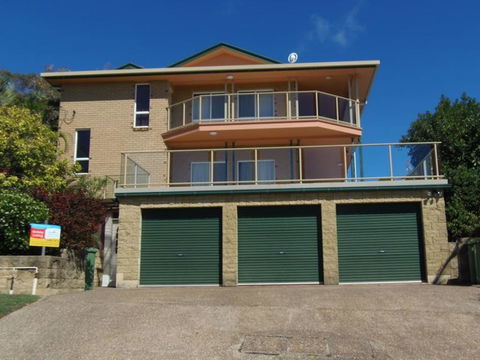 100 Cooloola Drive - Foster Accommodation 2